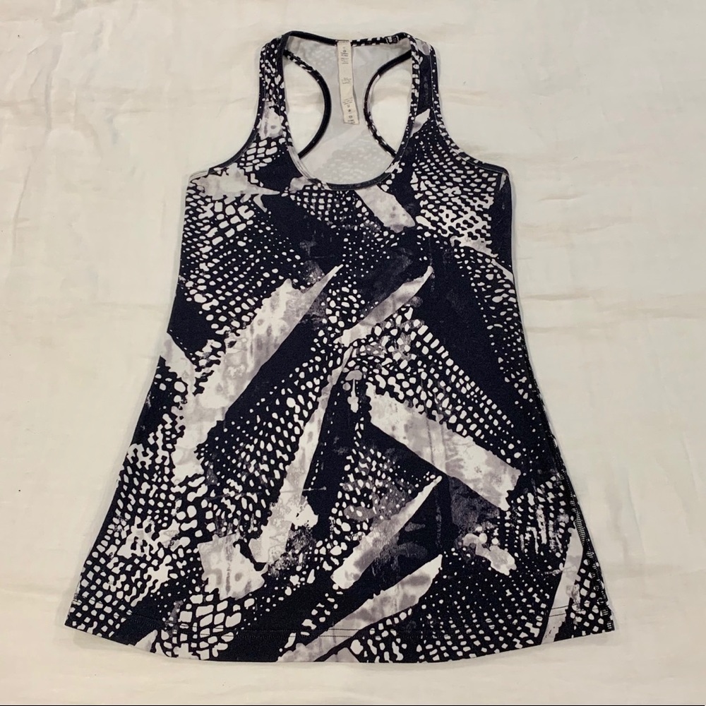 Lululemon racer back tank size 6